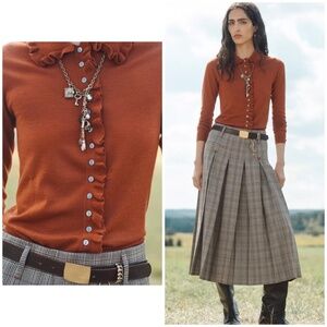 Zara 100% Wool Ruffled Thin Knit Fitted Cardigan Round Neck Sweater Color Brick